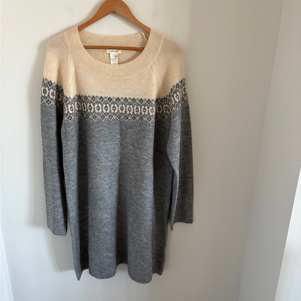 Max Studio Gray and Cream Patterned Sweater Dress Soft Excellent Condition
